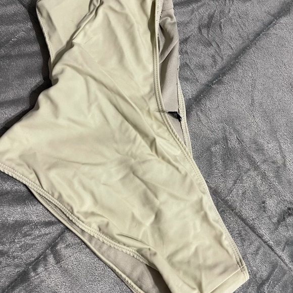 Sage one shoulder bikini top - Picture 2 of 2